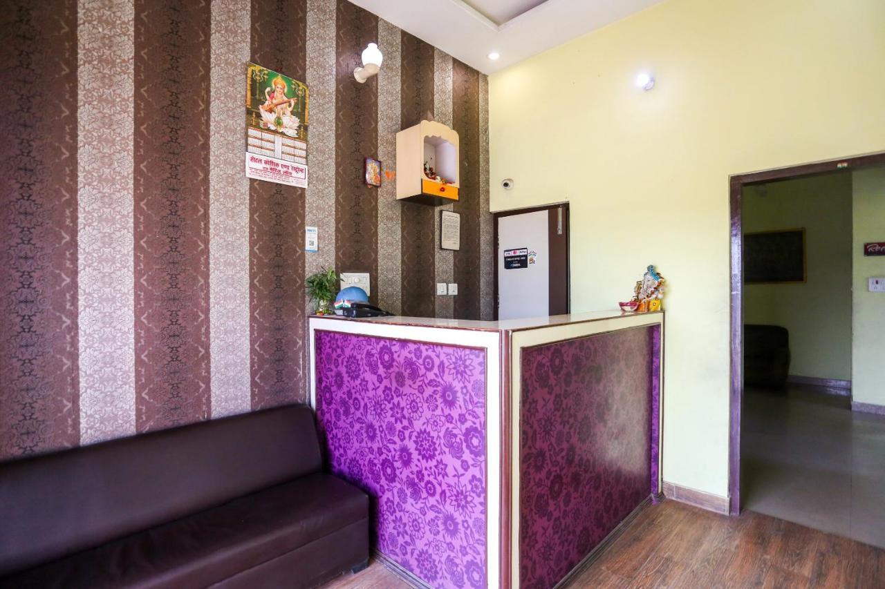 Spot On 72060 Hotel Kaushik Kakarmatha Exterior foto